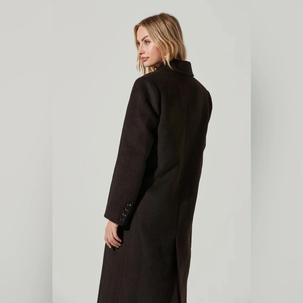 ASTR MORANA OVERSIZED BOUCLE COAT Dark Brown/ Chocolate Size: Small - Picture 5 of 6